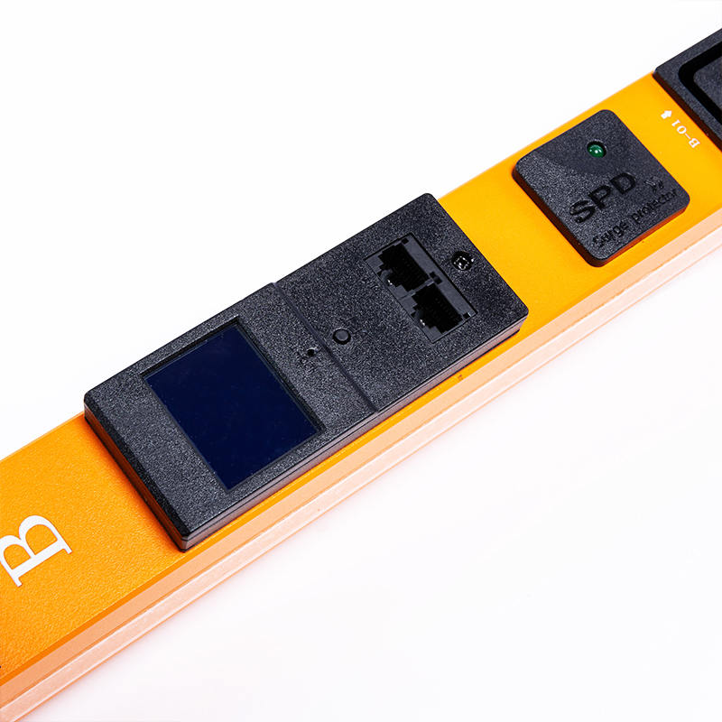 22 uitgangen IEC C13 IEC C19 1,5U overspanningsbeveiliging PDU Verticale installatie Hot-swappable RS485 uitgerust met meter rack-PDU