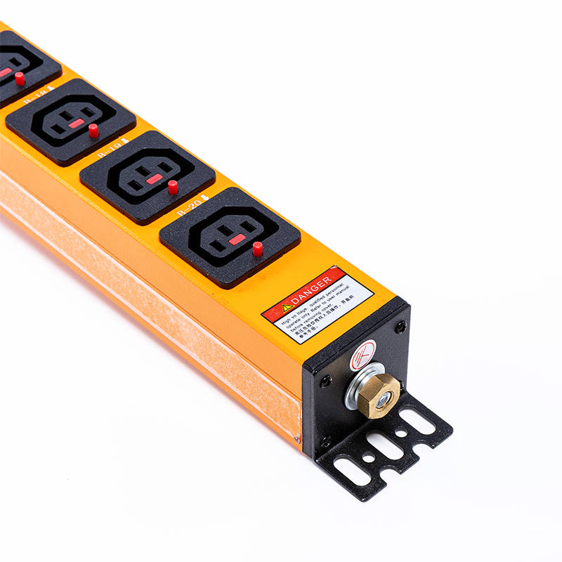 20 uitgangen IEC C13 IEC C19 afsluitbare stopcontacten 1U Hot-swappable indicator Verticale RS485 Rack-PDU met meter