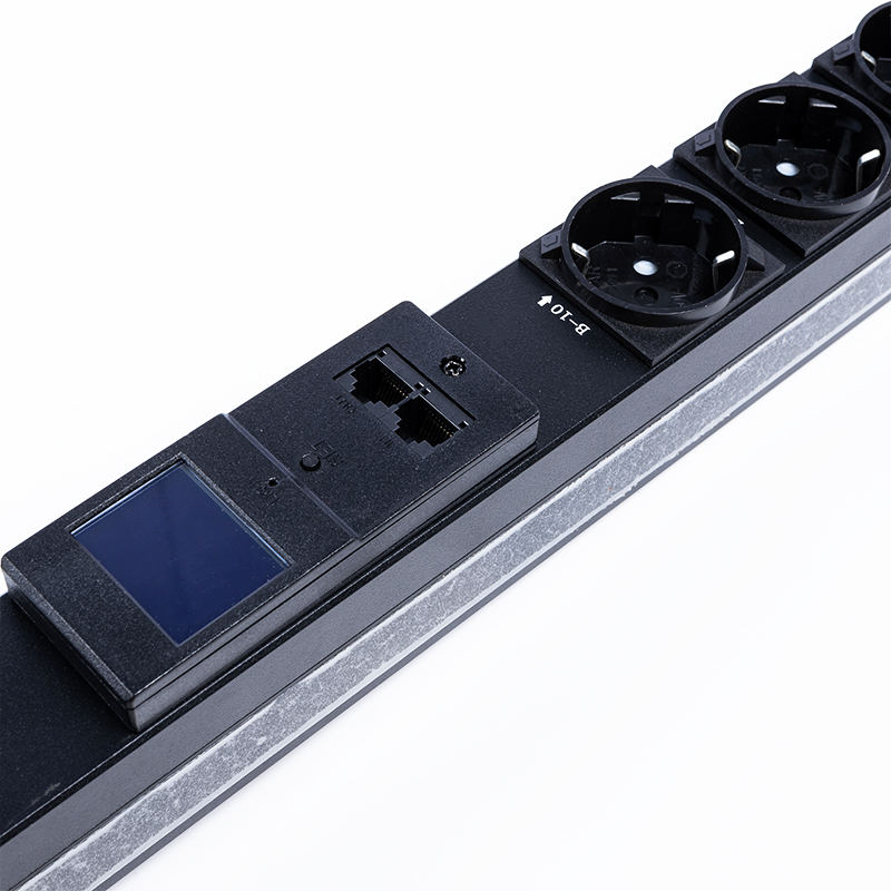 18 stopcontacten Duitsland 1U overspanningsbeveiliging Hot-swappable RS485 rack-PDU met meter