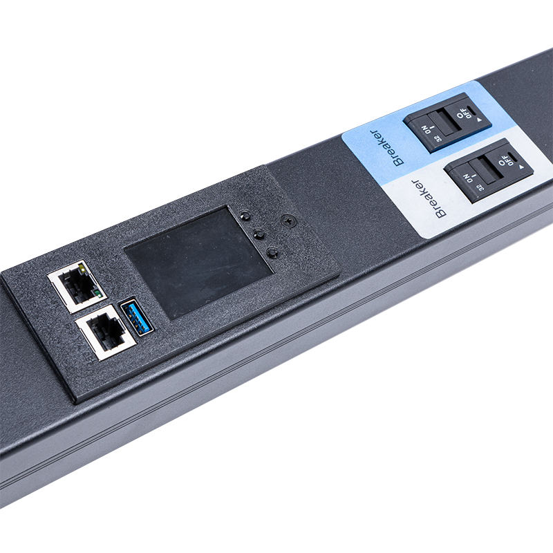 Brazilië Sockets 24 Outlets 1.5U Vloeibare magnetische stroomonderbreker Verticale TCP/IP smart Rack PDU