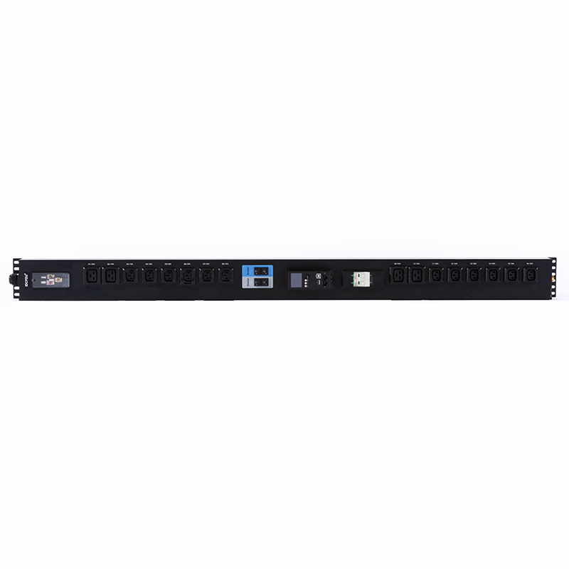 16 uitgangen IEC C13 IEC C19 afsluitbare contactdoos Met gesp uitgerust 2,5U Hot-swappable overspanningsbeveiliging Verticale Modbus-RTU RS485 Rack-PDU met meter