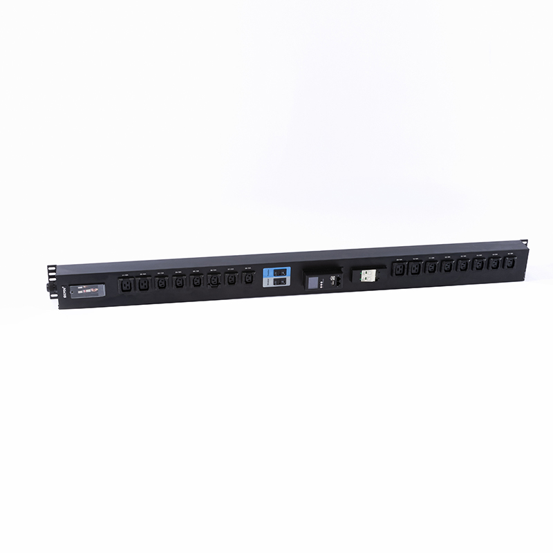 16 uitgangen IEC C13 IEC C19 afsluitbare contactdoos Met gesp uitgerust 2,5U Hot-swappable overspanningsbeveiliging Verticale Modbus-RTU RS485 Rack-PDU met meter