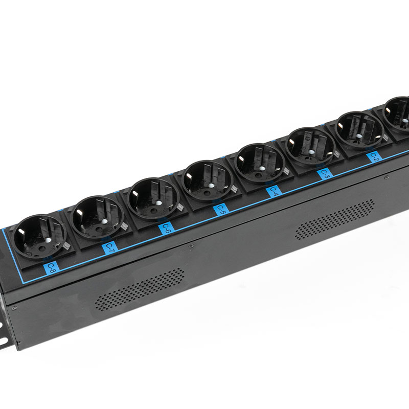 Hydraulisch magnetisch circuit Verticale TCP/IP-sensor met 16 uitgangen eco Smart Rack Pdu